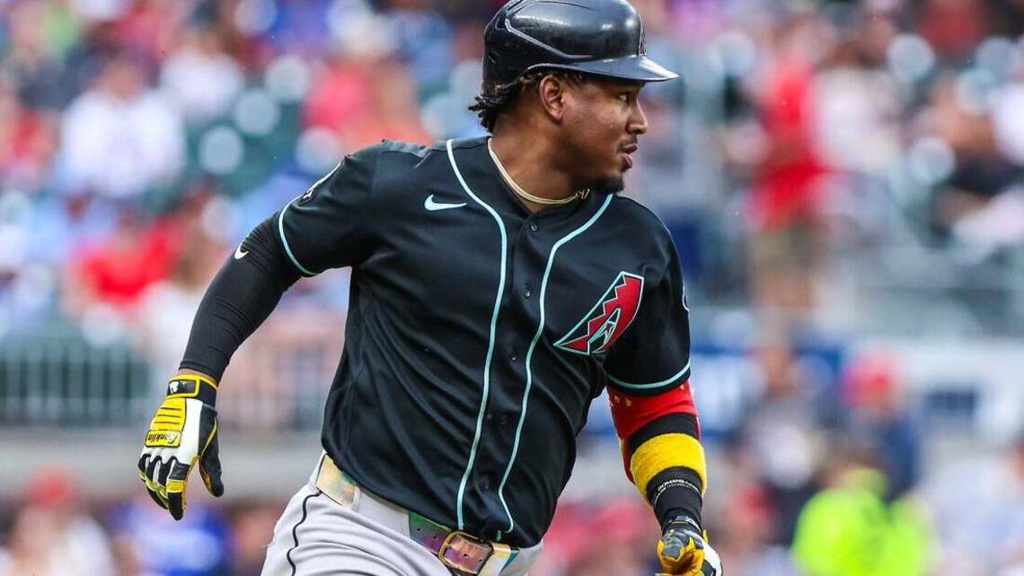 Agent: D-backs' Ketel Marte dealing with knee injury, 'personal matter' 