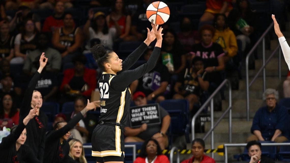 Alysha Clark, 38, signs free agent deal with Wings 