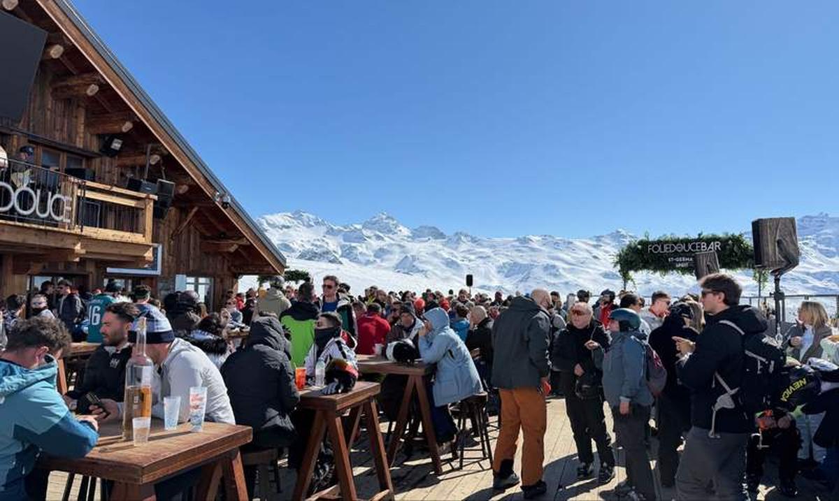  La Folie Douce at Val Thorens delivers exactly what its reputation promises - a packed mountain terrace, drinks in hand, and the Alps as your backdrop at the end of a ski day. Photo credit: Liana Moore 