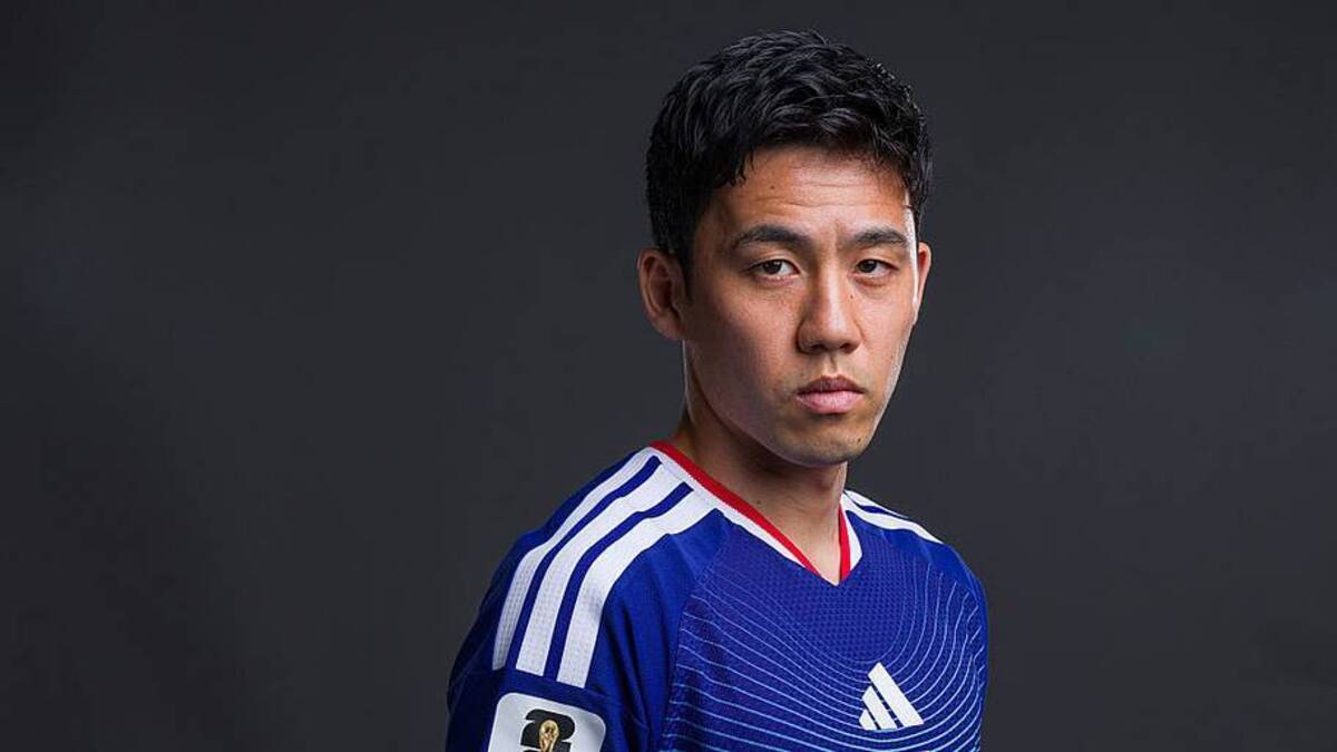  Wataru Endō is hanging up his boots for Japan. | Pat Elmont/FIFA/Getty Images 