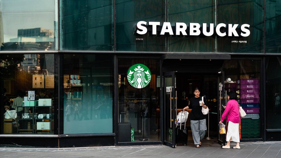 Starbucks CEO sends blunt message on consumer spending
