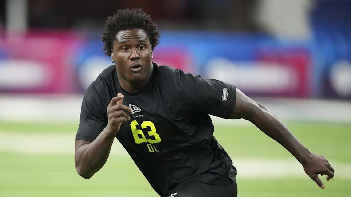  Missouri defensive lineman Zion Young (DL63) during the NFL Scouting Combine at Lucas Oil Stadium. | Kirby Lee-Imagn Images 