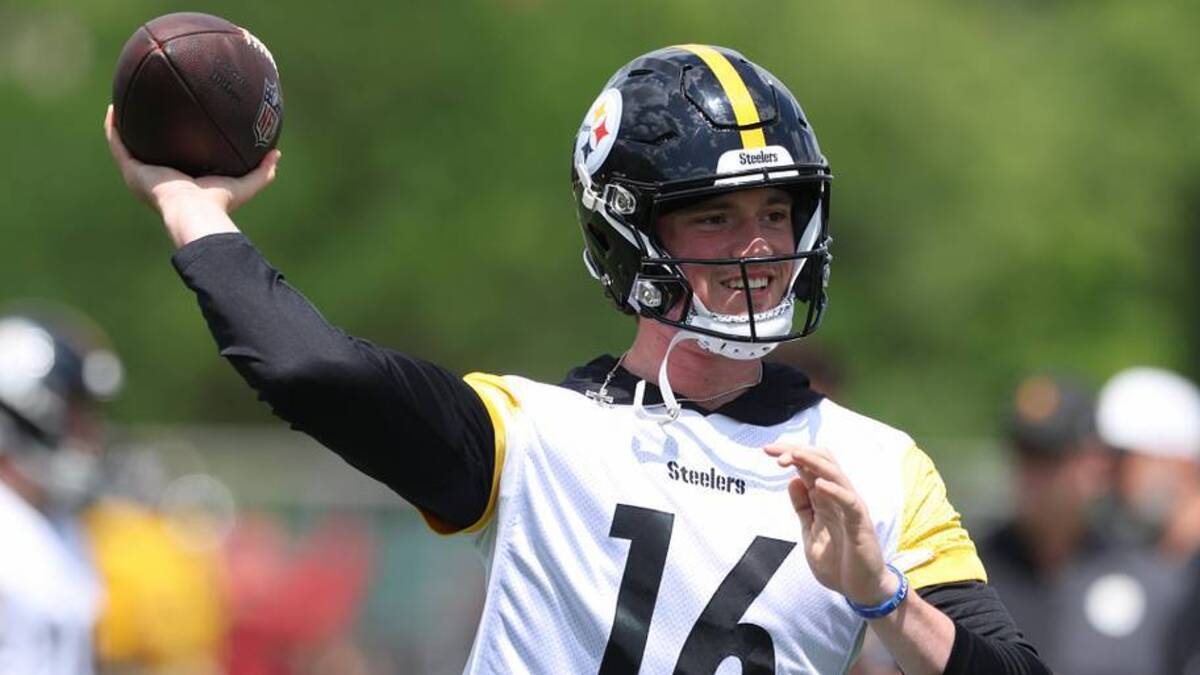  May 28, 2026; Pittsburgh, PA, USA; Pittsburgh Steelers quarterback Drew Allar (16) participates in OTA drills at the UPMC Rooney Sports Complex. Mandatory Credit: Charles LeClaire-Imagn Images | Charles LeClaire-Imagn Images 