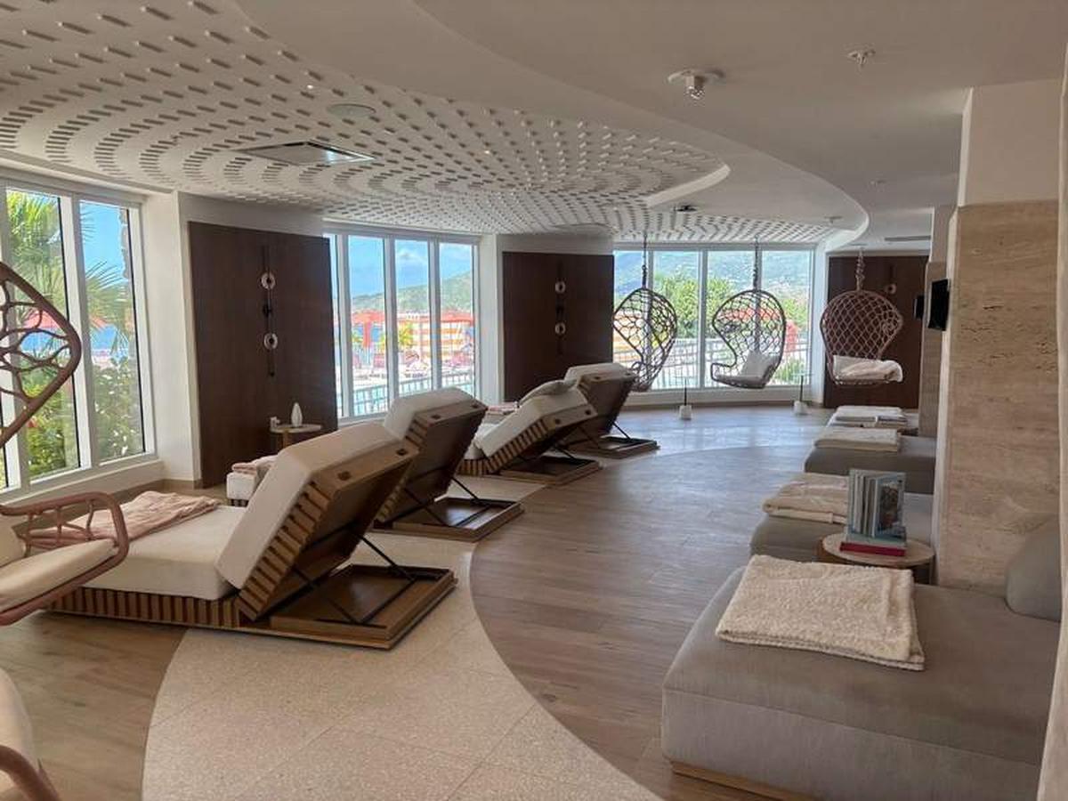  The serene relaxation lounge in the Heavenly Spa sets the tone for destressing, particularly after running 8 Tuff Miles. Photo credit: Judy Antell 