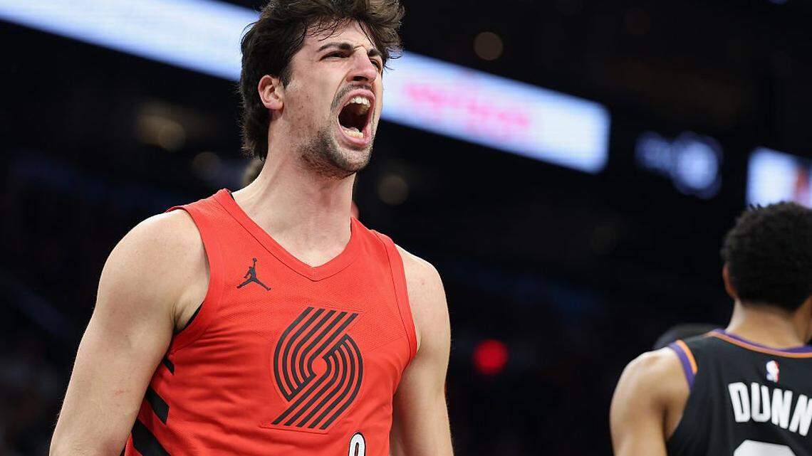 Deni Avdija's late heroics lift Blazers past Suns, into playoffs 