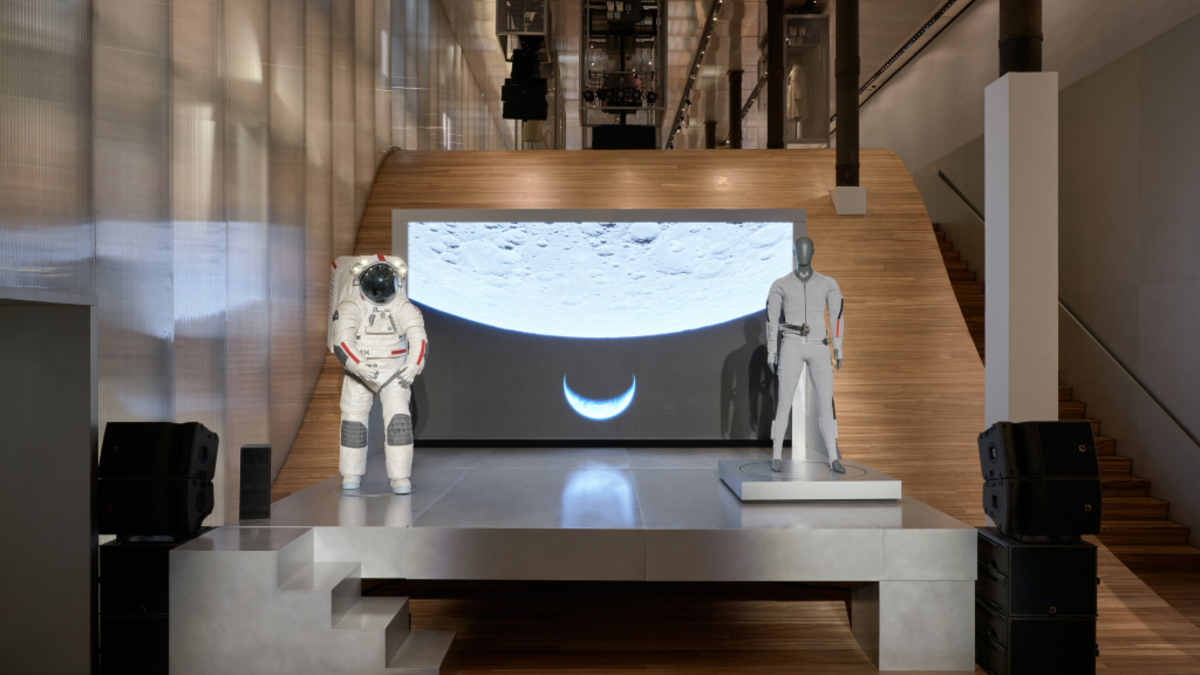  (Axiom Space via SWNS) 