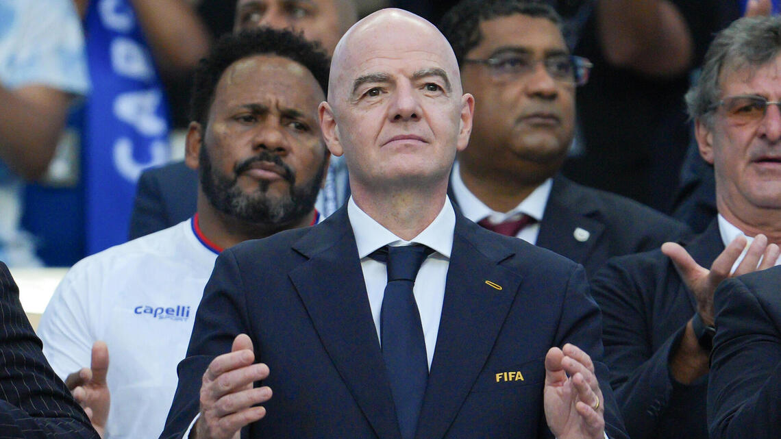 Tensión en la FIFA: Gianni Infantino convoca una reunión de emergencia