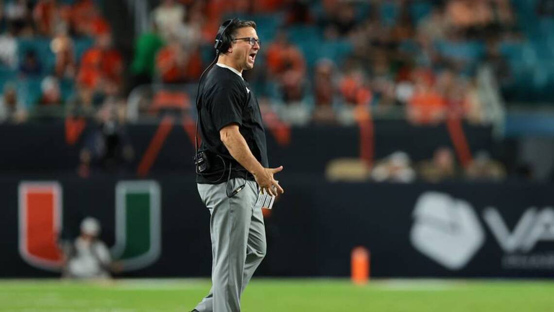 Darian Mensah's Availability Irons New Wrinkle to No. 7 Miami's Offense Ahead of  Stanford