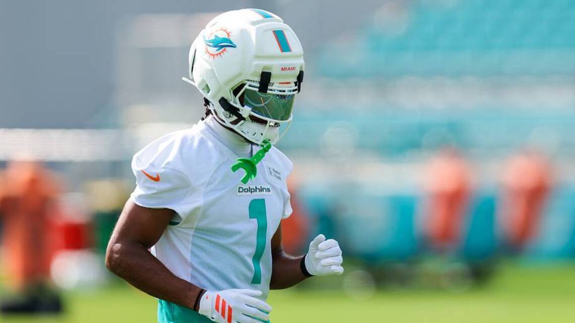 Who Can Step Up at Wide Receiver For Miami in Light of Douglas and Bell Injuries