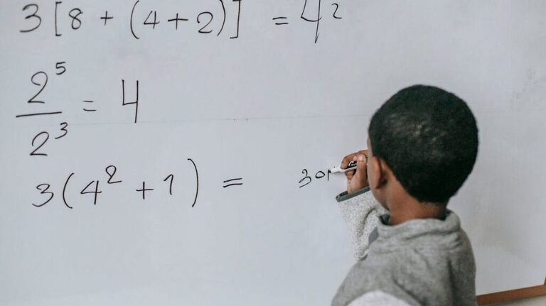 Study finds kids counting on fingers improves their math skills