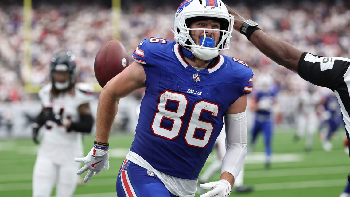 Bills vs. Lions Start 'Em Sit 'Em: Play Jameson Williams on TNF? 