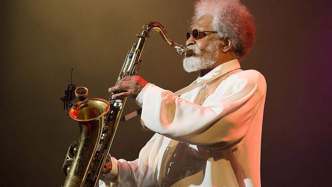 Sonny Rollins, saxophone 'colossus' who honed his sound on a New York bridge, dies at 95