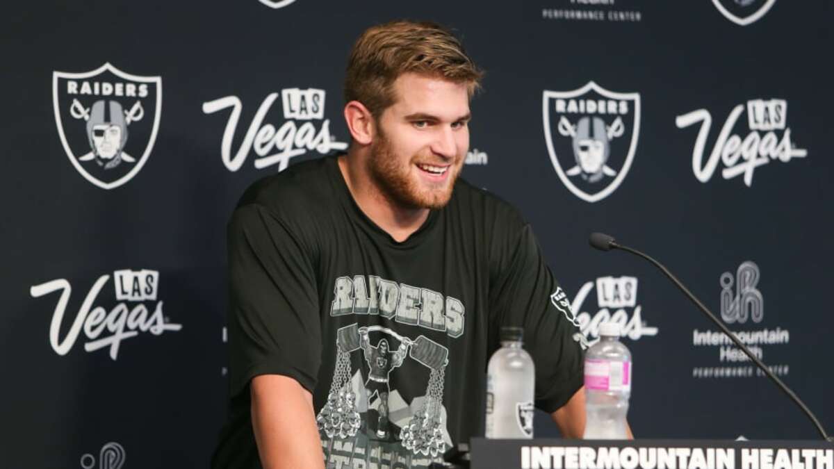  Las Vegas Raiders Tight End Michael Mayer | Darrell Craig Harris, Sparts Illustrated 