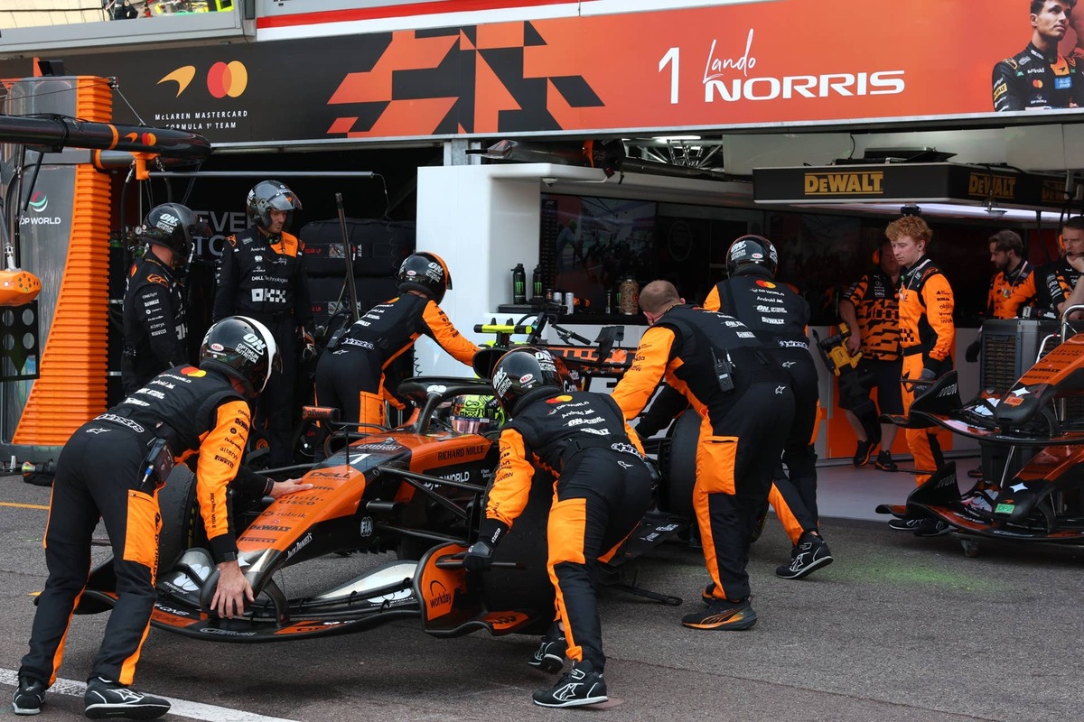  Lando Norris retires to the garage during the 2026 F1 Grand Prix of Monaco. Photo by Steven Tee/Getty Images