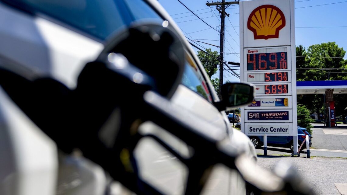 Producer price index stays flat in July, driven by falling fuel prices 