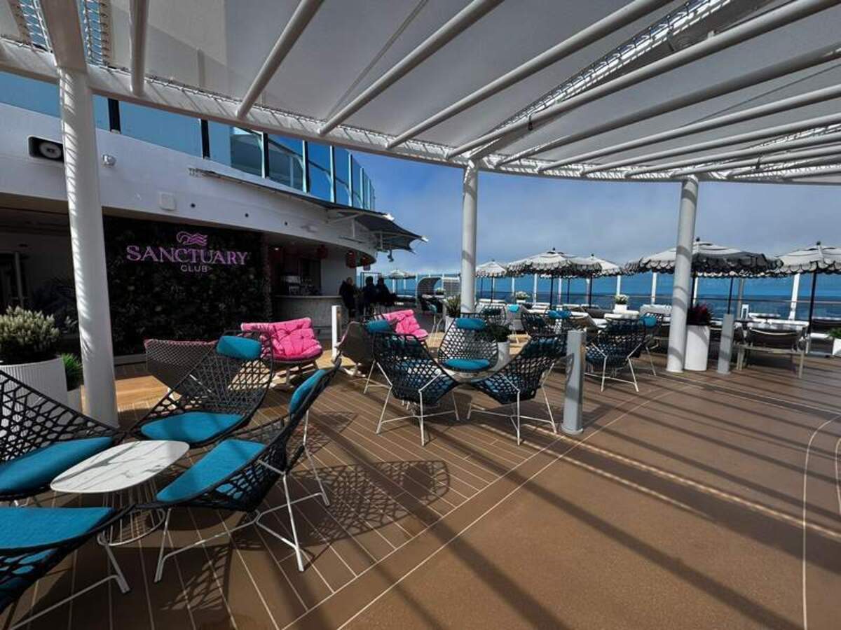  The Sanctuary Club aboard Star Princess, an exclusive adults-only retreat with a private pool and lounge space for Sanctuary Collection guests. Photo credit: Emily Molina 