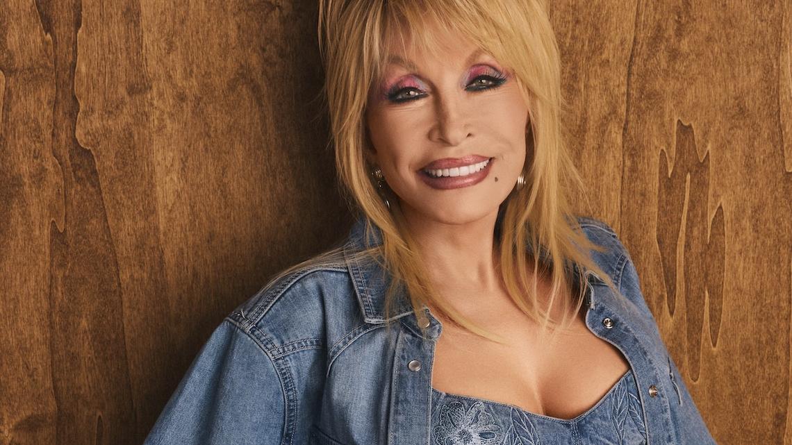 Dolly Parton Rocks a Plunging Crop Top and Bootcut Jeans in Good American Ad 