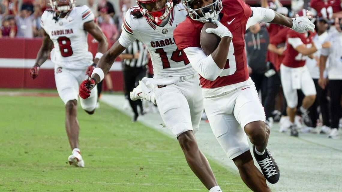 Keelon Russell (5 TDs), No. 8 Alabama coast past South Carolina 