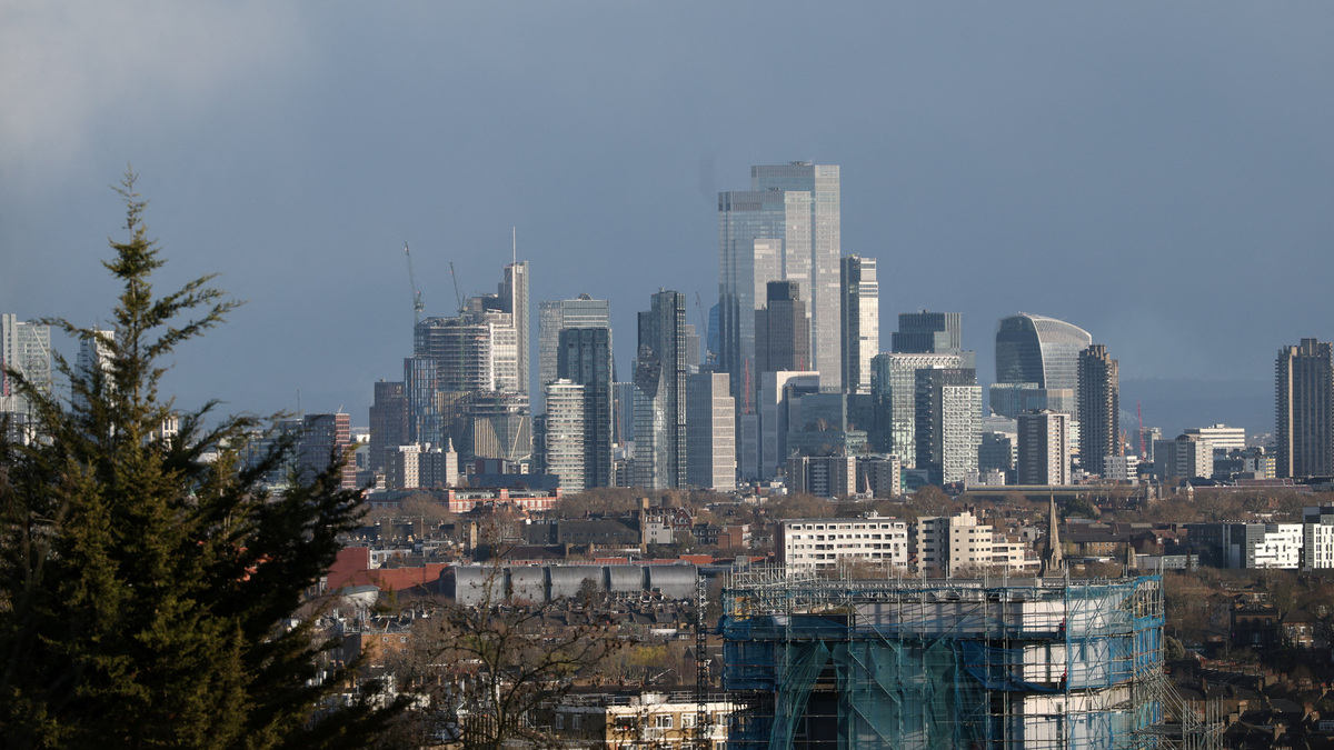 The London skyline is seen with the financial district in the background, in London, Britain, March 25, 2026. REUTERS/Isabel Infantes