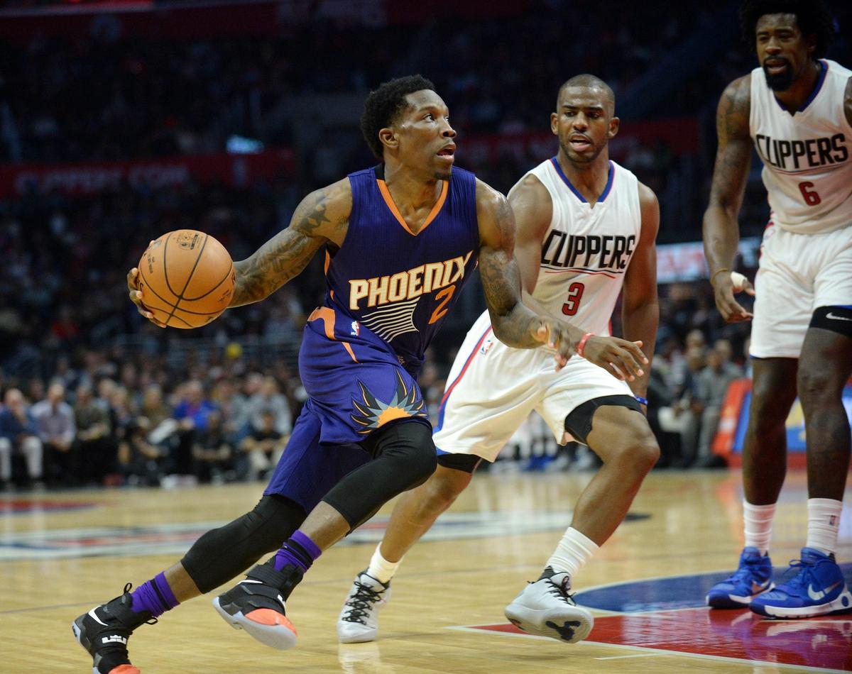October 31, 2016; Los Angeles, CA, USA; Phoenix Suns guard Eric Bledsoe (2) moves to the basket against Los Angeles Clippers guard Chris Paul (3) and center DeAndre Jordan (6) during the second half at Staples Center. Mandatory Credit: Gary A. Vasquez-USA TODAY Sports