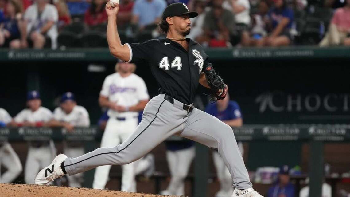 Andrew Benintendi delivers winning runs as White Sox separate from Rangers 