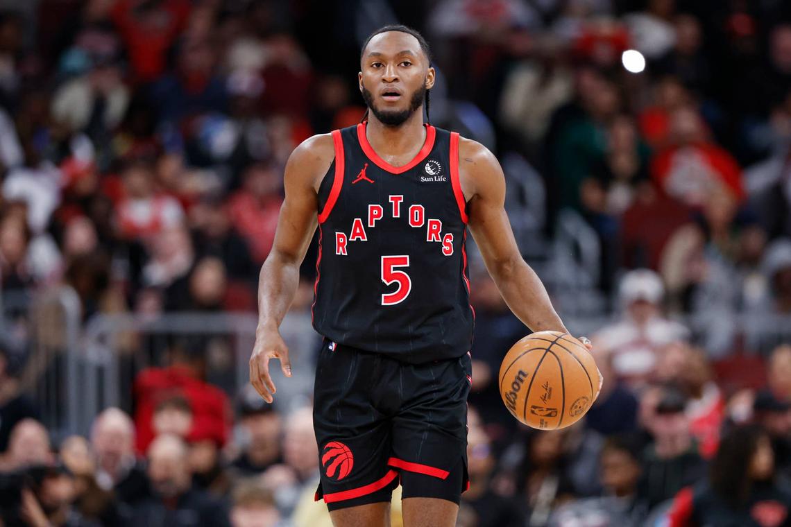  Toronto Raptors guard Immanuel Quickley (5) © Kamil Krzaczynski-Imagn Images 