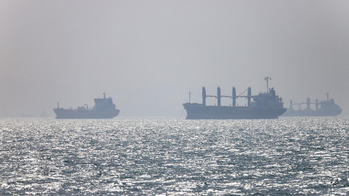 Vessels in the Strait of Hormuz near Bandar Abbas, Iran, May 4, 2026. Amirhosein Khorgooi/ISNA/WANA (West Asia News Agency) via REUTERS/File Photo