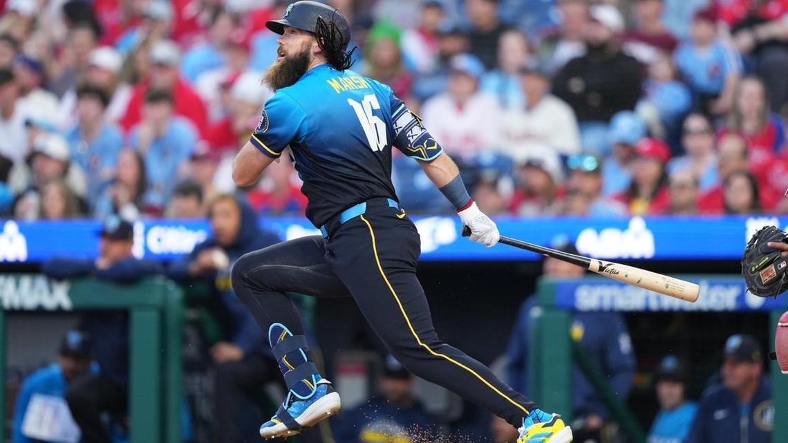 Diamondbacks pitchers fan 16 Phillies in 1-run victory 