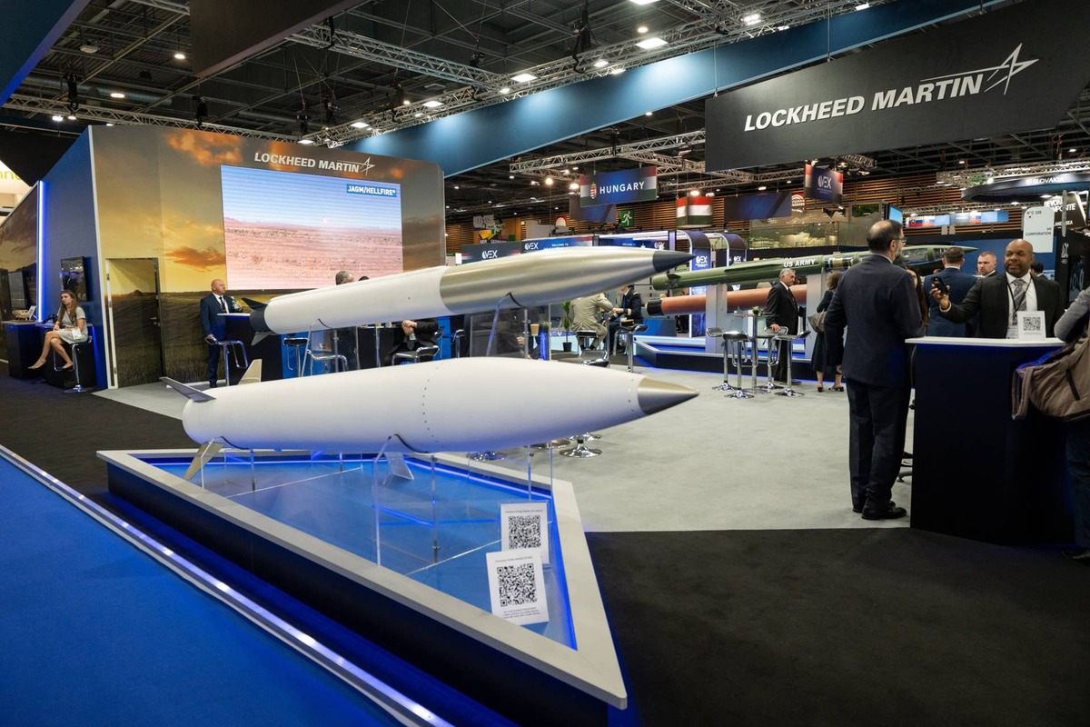  Lockheed Martin, RTX, and Northrop Grumman shares rose this week as Trump pressed contractors to triple Patriot interceptor production even as an Iran ceasefire took hold. 
