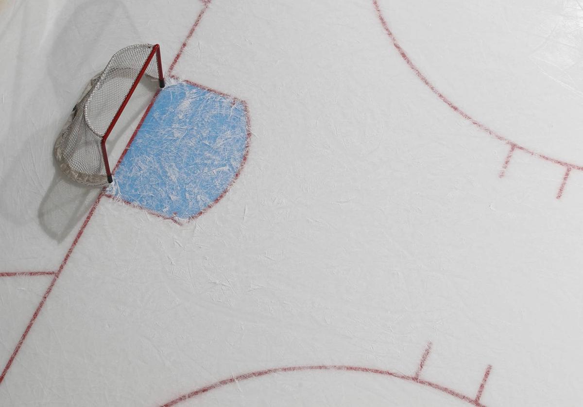  NHL arena. 