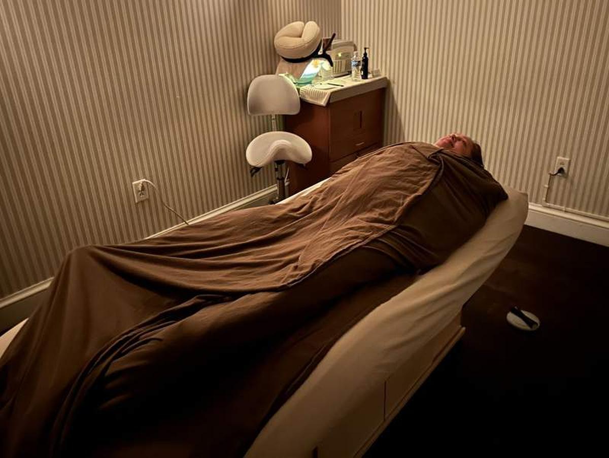  Relaxing after the Magnesia Birch wrap was in place and I was cocooned in warm blankets. Photo credit: Robin O’Neal Smith 