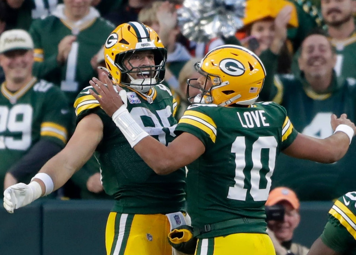 Green Bay Packers tight end Tucker Kraft (85) and quarterback Jordan Love (10) moved to 3-1-1 with a Week 6 victory over the Cincinnati Bengals Wm. Glasheen USA TODAY NETWORK-Wisconsin