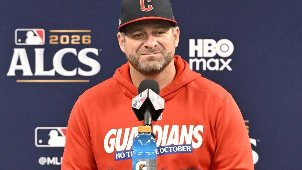 Stephen Vogt Dismisses Rumors of Leaving Guardians for Mariners