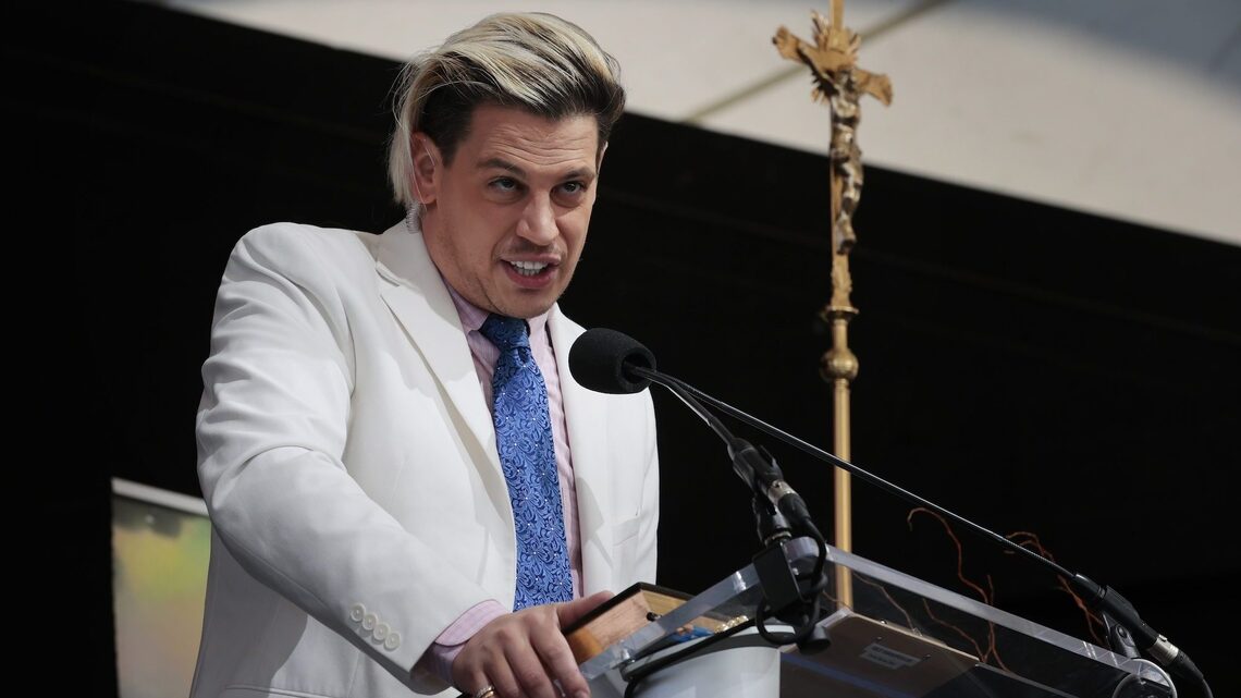 Kanye West Ally Milo Yiannopoulos Detained by ICE in Louisiana 