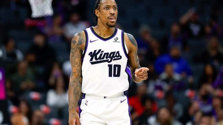 Report: Kings waive veteran F DeMar DeRozan 