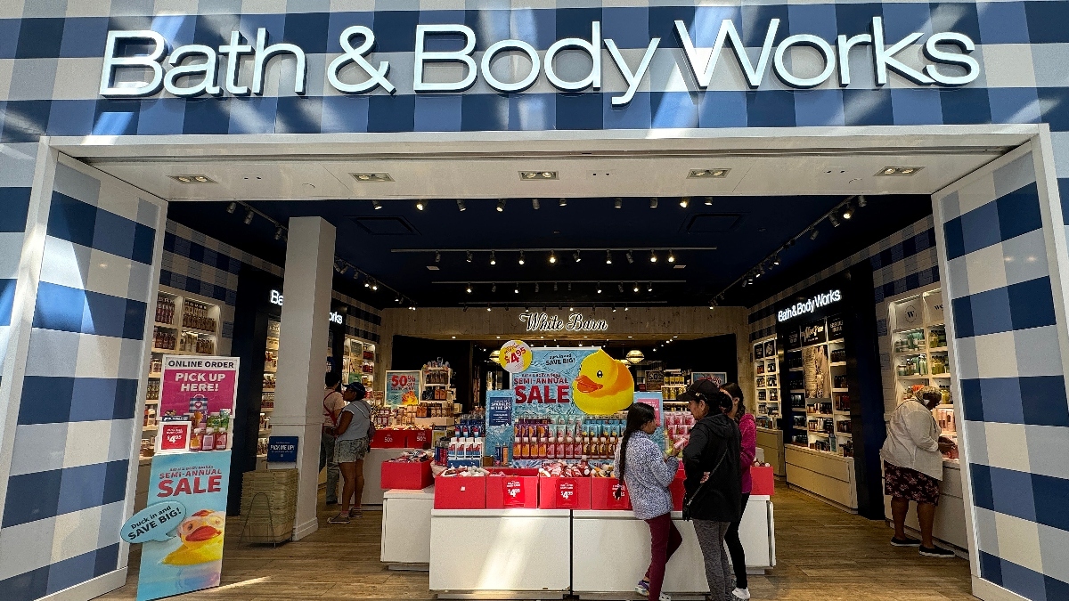 Bath & Body Works states that it now hosts 1,904 stores across the U.S. and Canada and more than 500 international franchised locations.