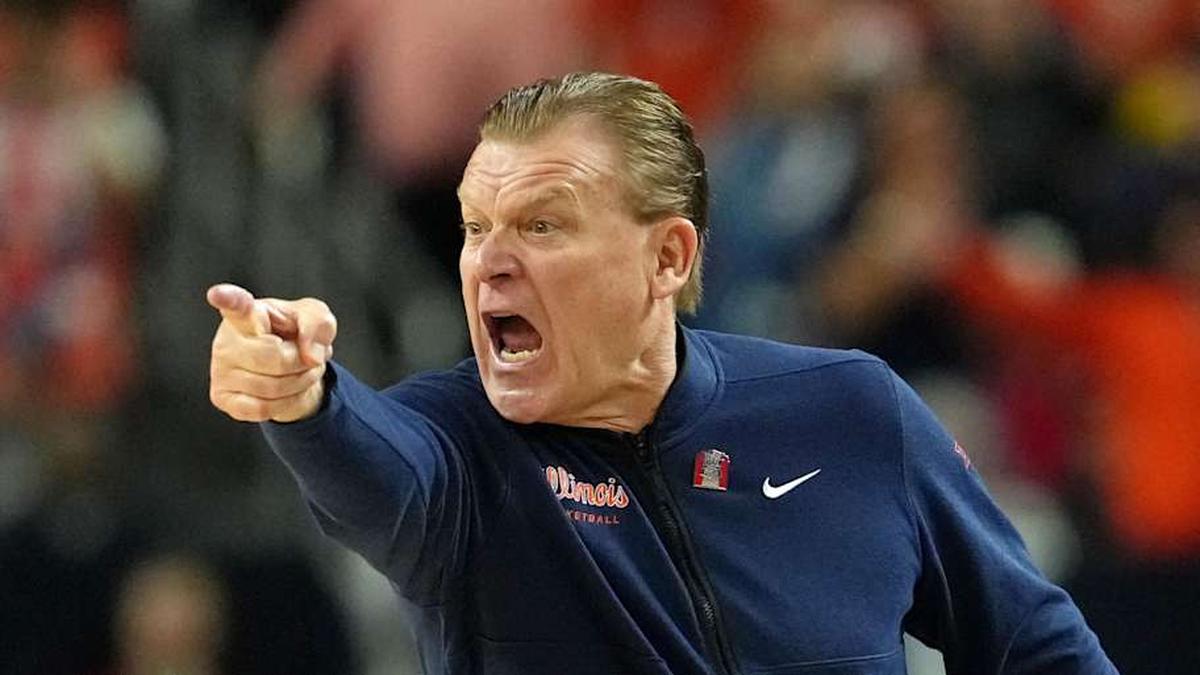  Apr 4, 2026; Indianapolis, IN, USA; Illinois Fighting Illini head coach Brad Underwood reacts after a play against the UConn Huskies during the first half of a semifinal of the Final Four of the men's 2026 NCAA Tournament at Lucas Oil Stadium. Mandatory Credit: Bob Donnan-Imagn Images | Bob Donnan-Imagn Images 