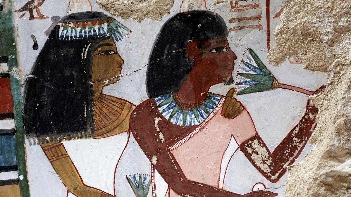 Ancient Egyptian paintings adorn the newly restored tomb wall, inside the recently restored ancient "Samut" (TT417) in the El-Khokha necropolis on the west bank of the Nile in Luxor, where Egyptian authorities have announced the completion of restoration work on two 18th Dynasty tombs belonging to Amenhotep Rabuia and his son Samut, dating back to the reigns of Pharaohs Thutmose III and Thutmose IV, that contain scenes illustrating daily life, funerary practices, and religious imagery from ancient Egypt, in Egypt, May 14, 2026. REUTERS/Mohamed Abd El Ghany