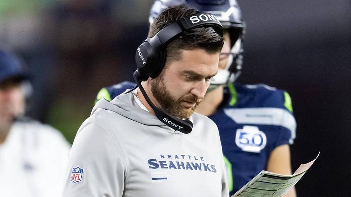  Sep 25, 2025; Glendale, Arizona, USA; Seattle Seahawks quarterbacks coach Andrew Janocko against the Arizona Cardinals at State Farm Stadium. Mandatory Credit: Mark J. Rebilas-Imagn Images | Mark J. Rebilas-Imagn Images 