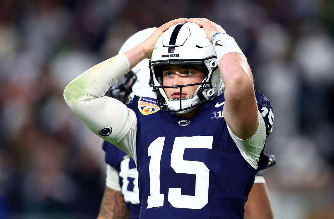  MIAMI GARDENS, FLORIDA - JANUARY 09: Drew Allar #15 of the Penn State Nittany Lions reacts after throwing an interception during the fourth quarter against the Notre Dame Fighting Irish in the Capital One Orange Bowl at Hard Rock Stadium on January 09, 2025 in Miami Gardens, Florida. (Photo by Megan Briggs/Getty Images) 