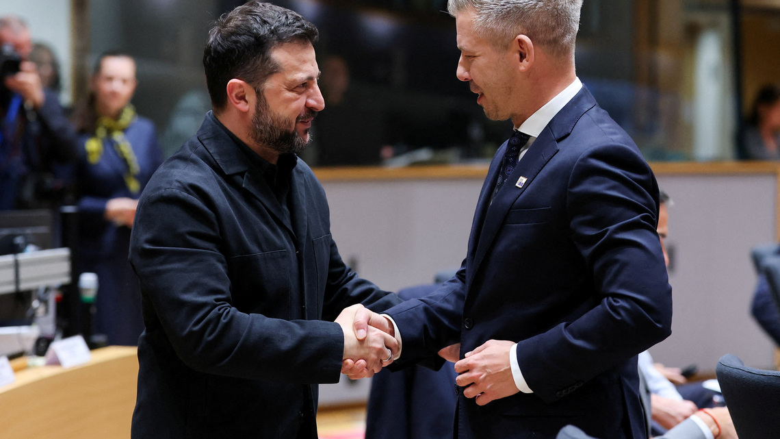 Zelenskiy asked neighbours to let grain cargoes through, Hungary PM Magyar says 