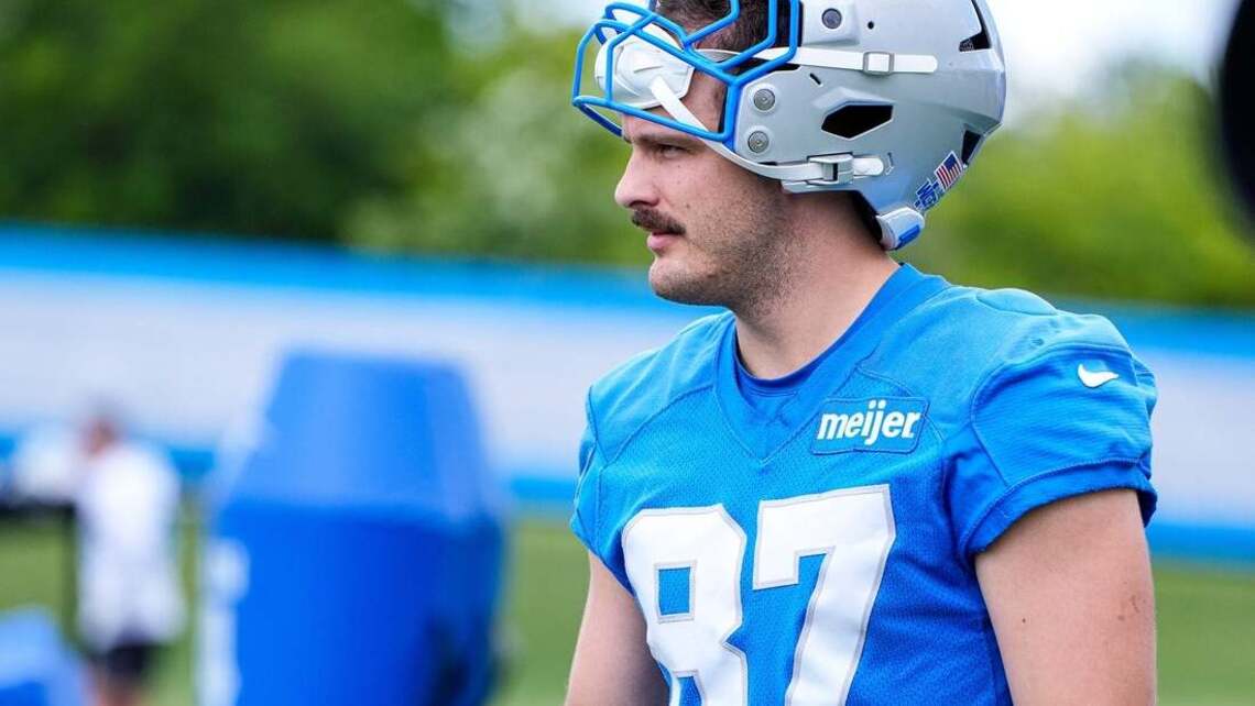 Lions TE Sam LaPorta nursing hip injury, Week 1 status uncertain 