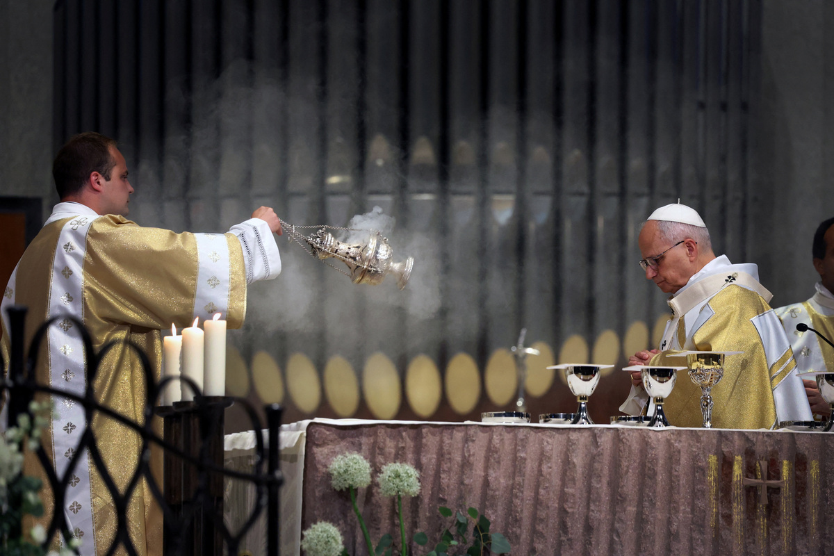 Pope Leo XIV celebrates Holy Mass at the Basilica of the Sagrada Familia, during his apostolic journey, in Barcelona, Spain, June 10, 2026. REUTERS/Bruna Casas