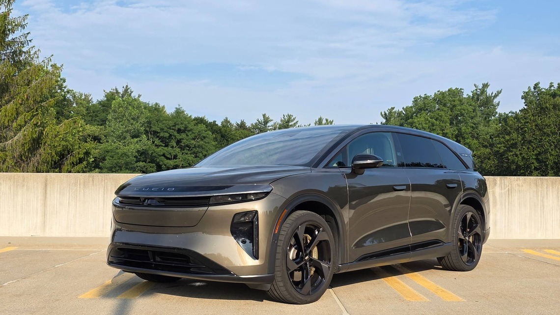 I Drove the 2026 Lucid Gravity. It's Almost Perfect. Here's My Review 