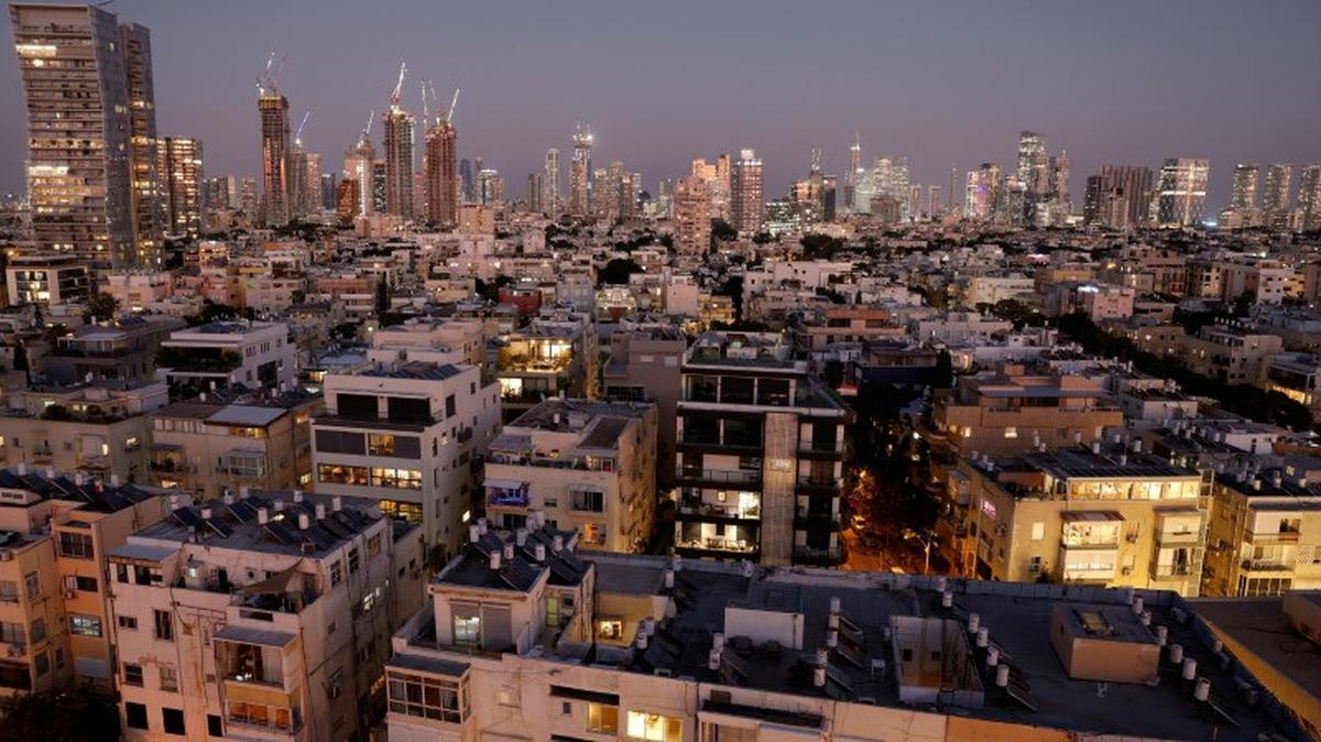A view of Tel Aviv, amid the ongoing conflict in Gaza between Israel and Hamas and cross-border hostilities between Hezbollah and Israel, in Israel, September 24, 2024. REUTERS/Amir Cohen