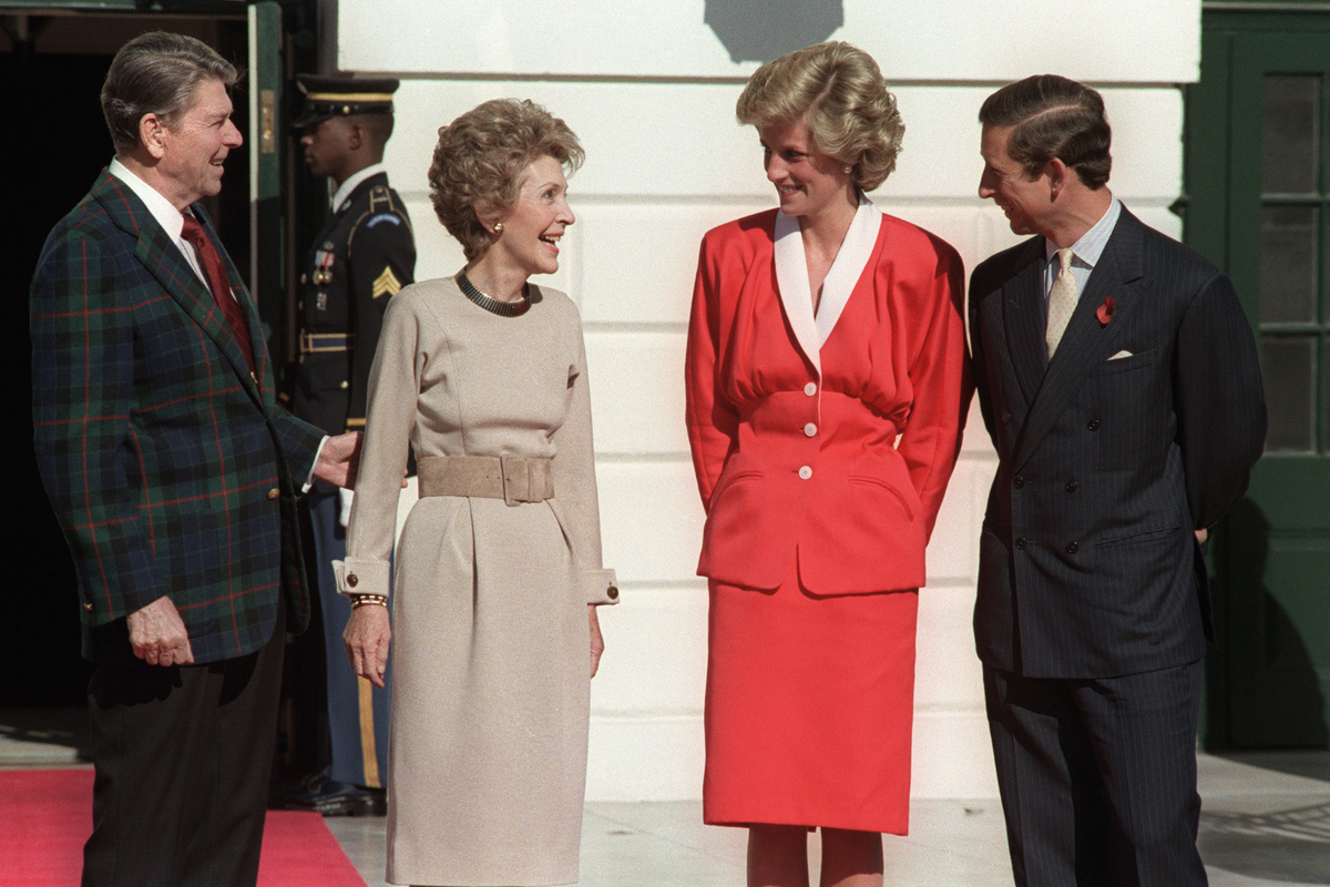  From left to right, President Ronald Reagan and his wife Nancy welcome Princess Diana and her husband Prince Charles to the White House on 9 November, 1985, in Washington, D.C. 