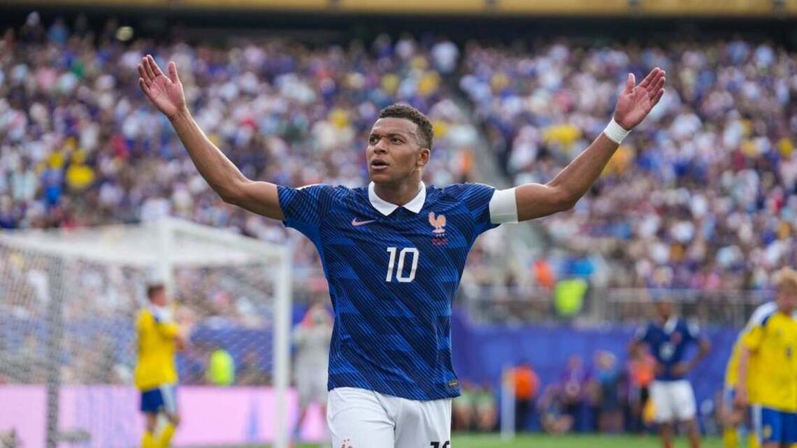 France, upset-minded Paraguay preparing for grueling conditions