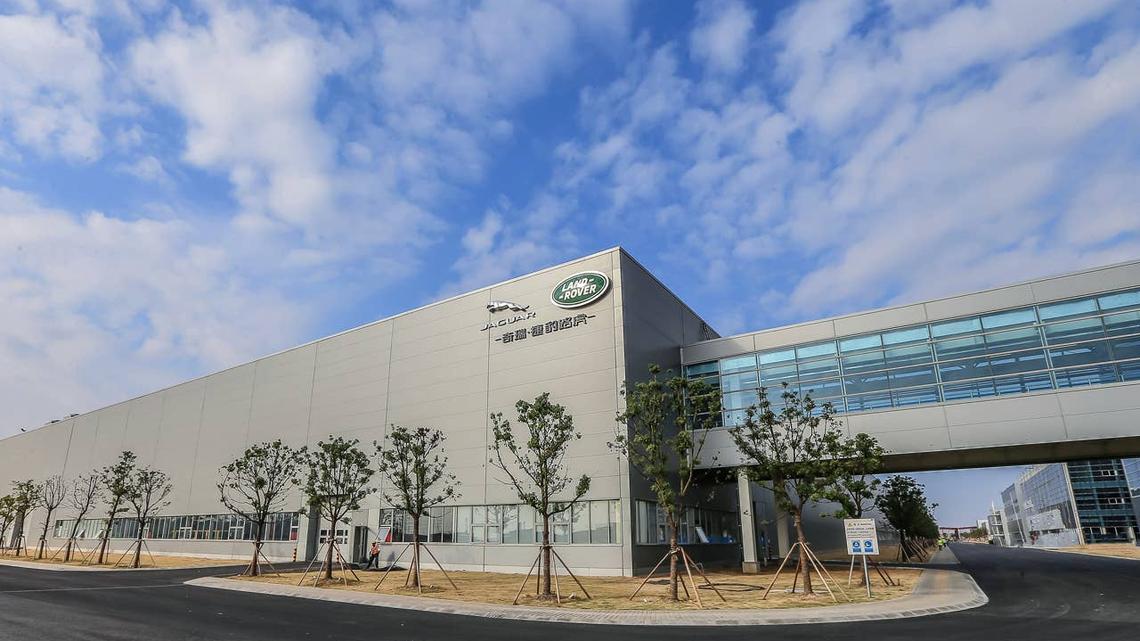 Jeep And Land Rover's Owners Could Team Up On New Cars For America 
