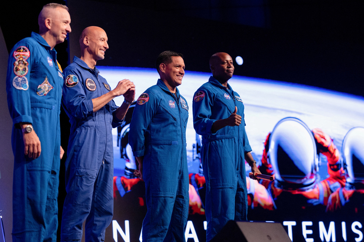 Astronauts Randy Bresnik, Luca Parmitano, Frank Rubio and Andre Douglas are unveiled as the NASA Artemis III mission crew at an event at NASA Johnson Space Center in Houston, Texas, U.S., June 9, 2026.   REUTERS/Antranik Tavitian