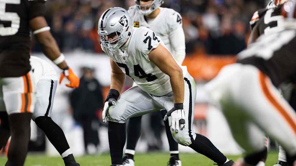  Dec 20, 2021; Cleveland, Ohio, USA; Las Vegas Raiders offensive tackle Kolton Miller (74) at the line of scrimmage against the Cleveland Browns during the second quarter at FirstEnergy Stadium. Mandatory Credit: Scott Galvin-Imagn Images | Scott Galvin-Imagn Images 